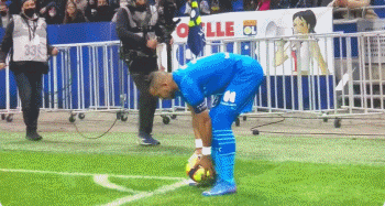 喷气机vs悉尼首发：泰勒PK图雷，霍尔曼、亚当斯出战（喷气机战悉尼首发公布：泰勒对决图雷，霍尔曼、亚当斯在列）