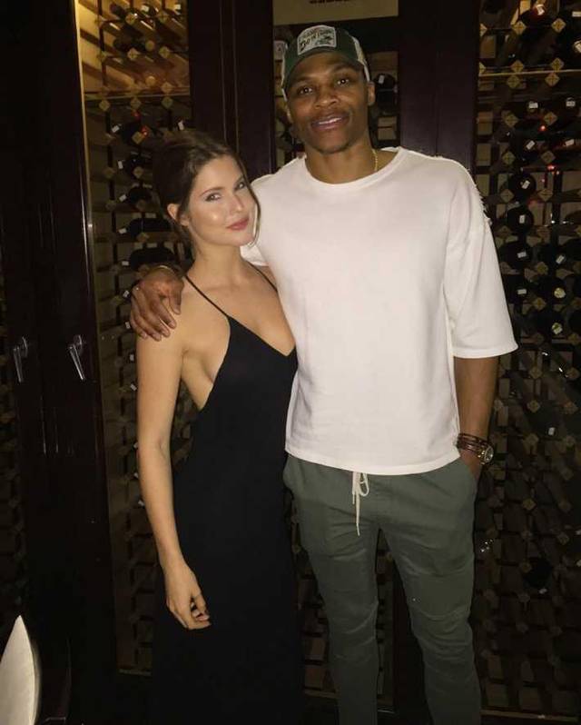 与4结缘，多特5轮欧冠联赛有4轮打入4球，剩下1轮被曼城进4球（与“4”难解缘：多特欧冠5战有4场各入4球，唯独对曼城被灌4球）