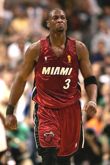 随着蓉城2-2，海港0-0，亚冠精英最新积分榜：中超三队包揽后三位（蓉城2-2、海港0-0后，亚冠精英积分更新：中超三队占据榜尾三席）